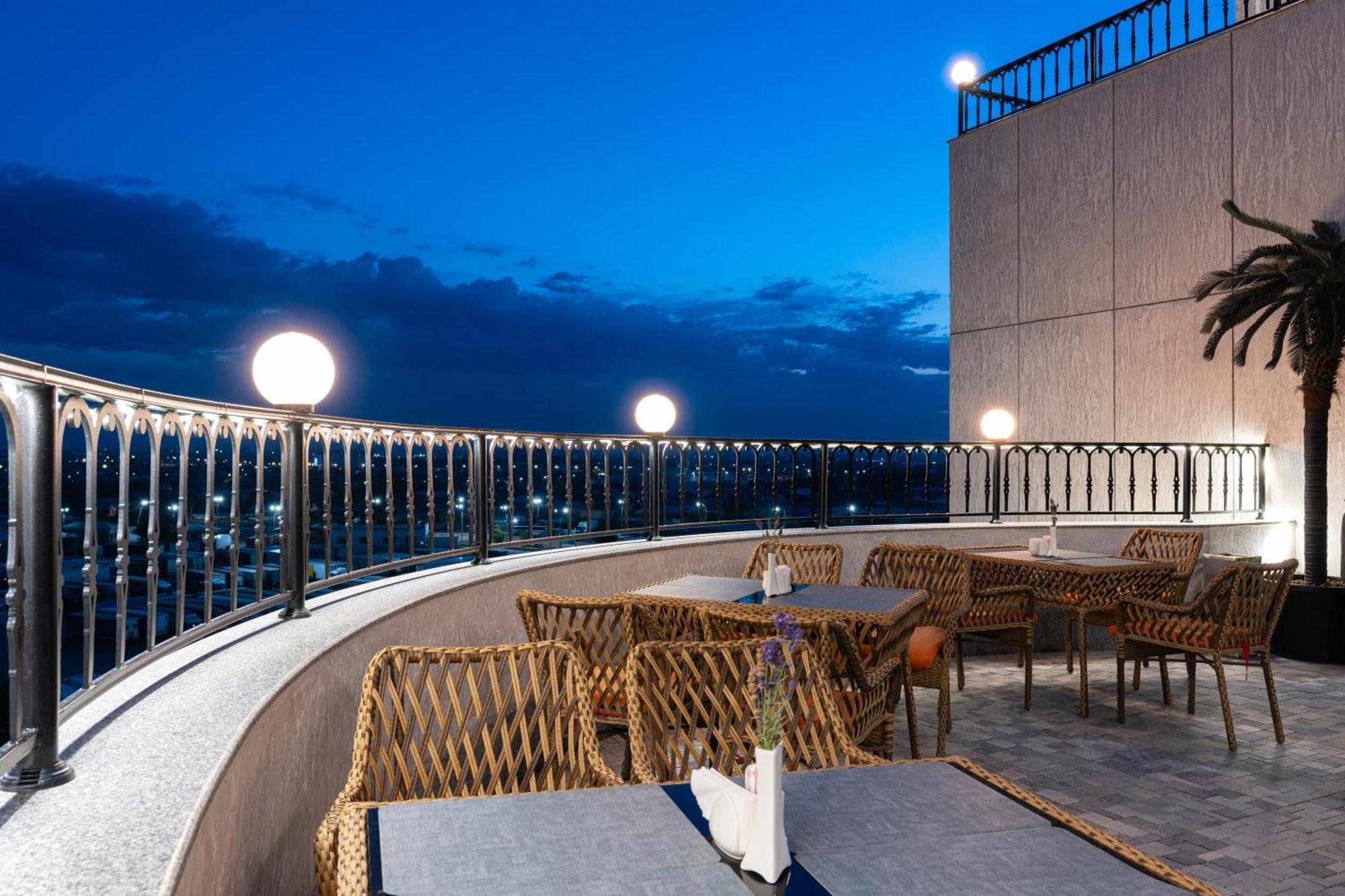 Shamsan Airport Hotel Ташкент Екстер'єр фото